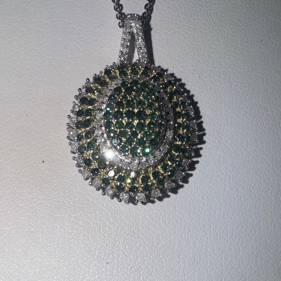 DIAMOND NECKLACE, GREEN AND WHITE, IR), W/18” CHAIN - Picture 2 of 5